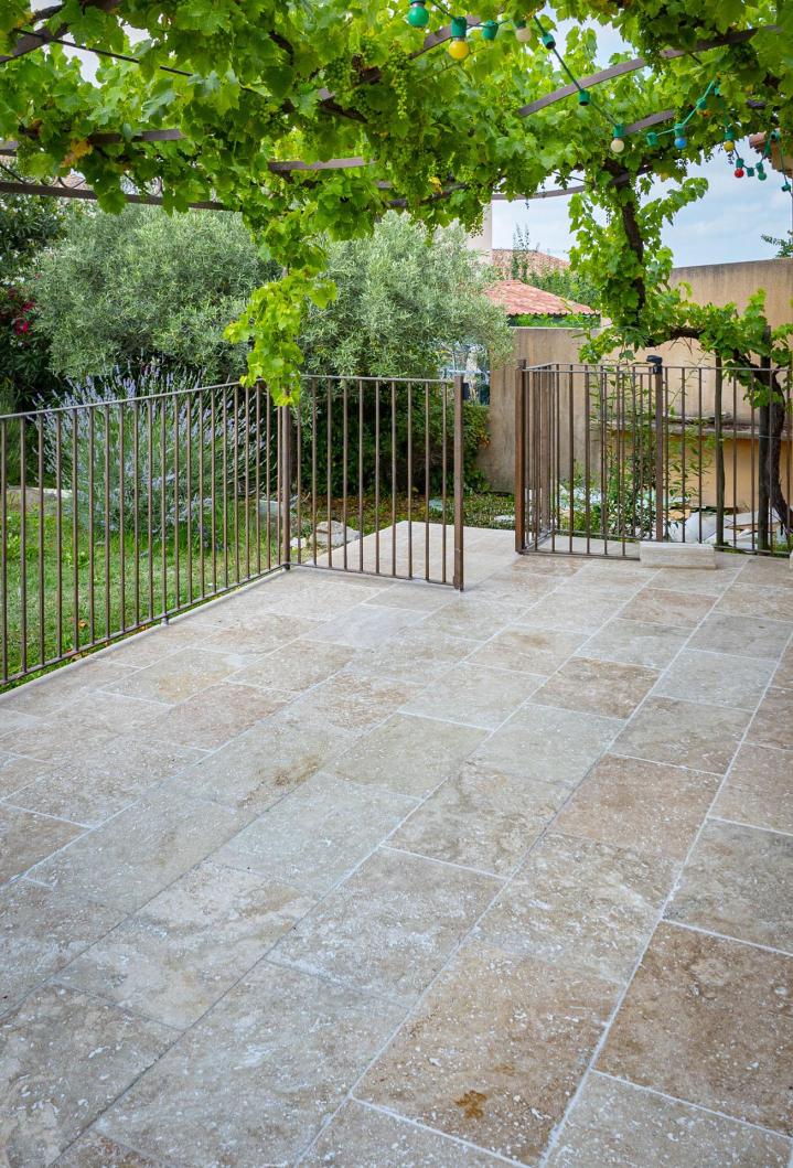 Nous maîtrisons l'art de la pose de carrelage.