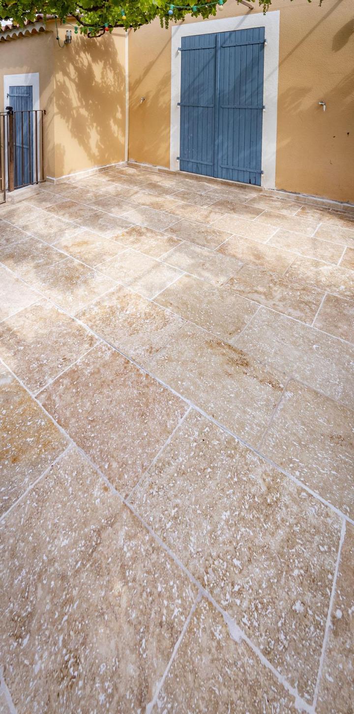 Spécialité de la pose de carrelage à Toulon