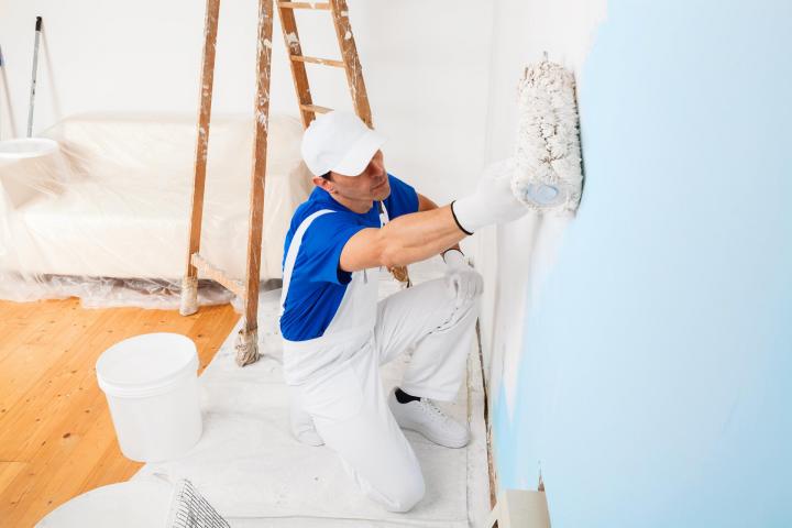 Nous redonnons vie à votre intérieur par des travaux de mise en peinture.